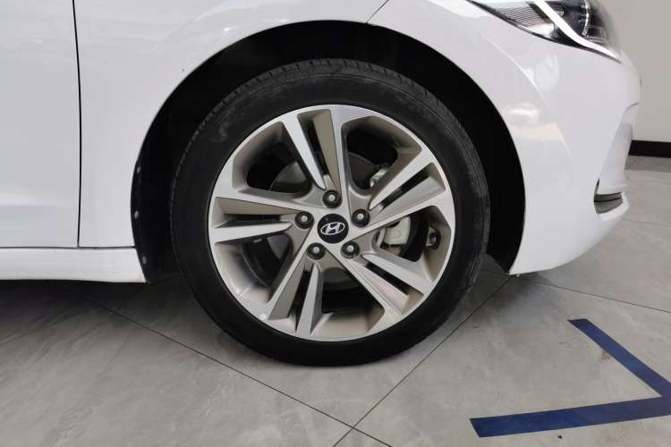 Used Hyundai Elantra 2016 1.6L Automatic ZhiXuan – Elite Version
