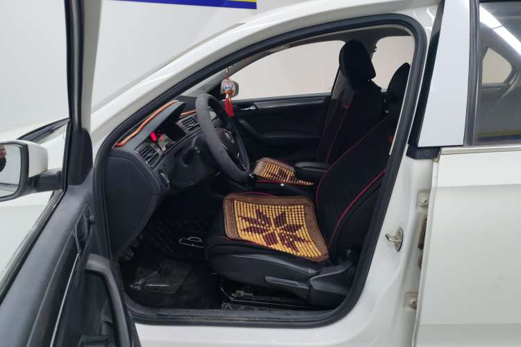 Used Volkswagen Santana 2018 1.5L Manual Comfort Edition
