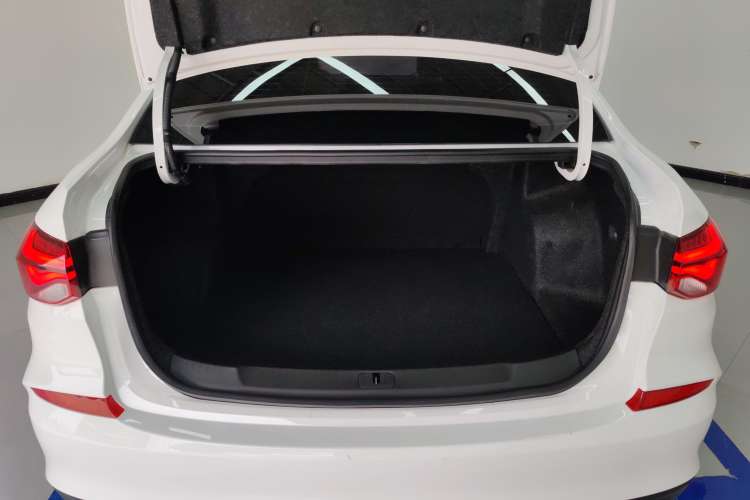 Used Chevrolet Monza 2022 320 Automatic Enjoyment Sunroof Version
