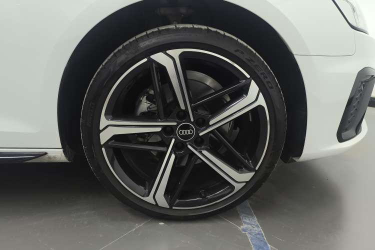 Used Audi A4L 2024 40 TFSI Luxury Dynamic Edition
