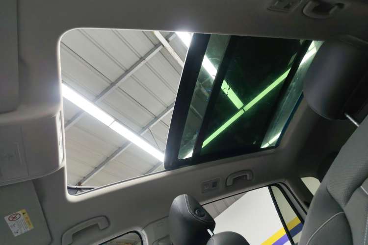 Used Volkswagen Tiguan L 2023 330TSI Automatic Two-Wheel Drive R-Line Enjoyment Edition
