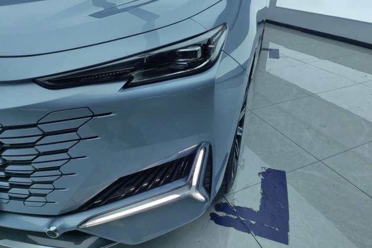 Used Changan UNI-K iDD 2022 Blue Whale iDD 130km 1.5T Prestige Model
