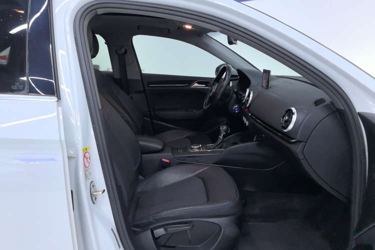 Used Audi A3 2019 Limousine 35 TFSI Fashion Edition China VI Emission Standard
