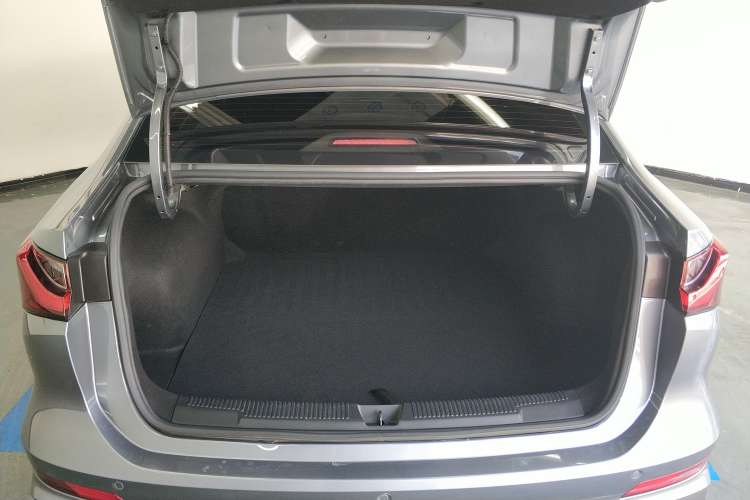 Used Roewe i5 2023 1.5L CVT Luxury Edition
