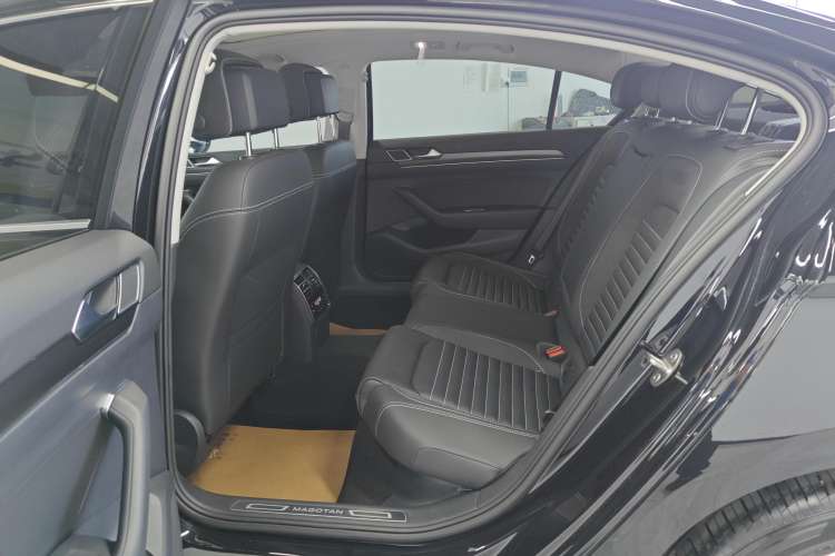 Used Volkswagen Magotan 2020 330TSI DSG Leading Model
