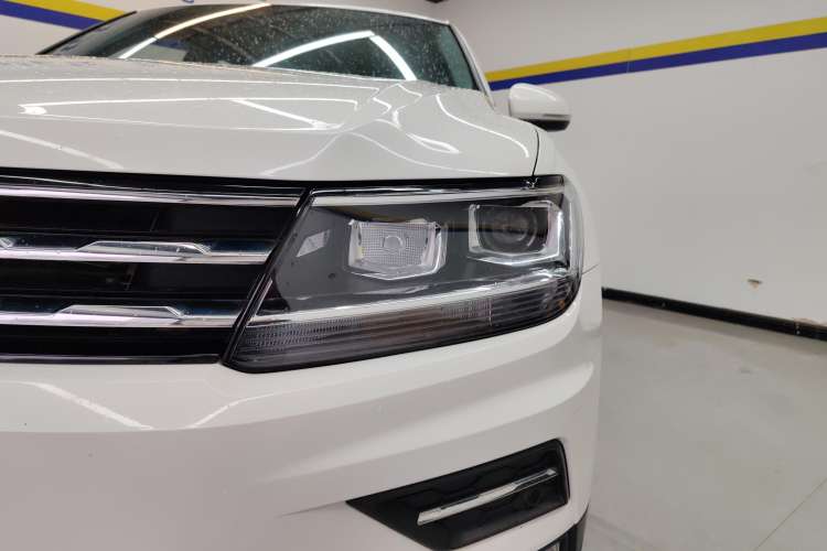 Used Volkswagen Tiguan L 2019 Revised 330TSI Automatic Two-Wheel Drive Smart & Luxury Edition China VI Standard
