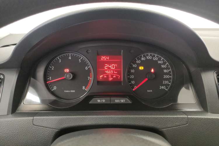 Used Volkswagen Santana 2015 1.4L Manual Fashion Edition
