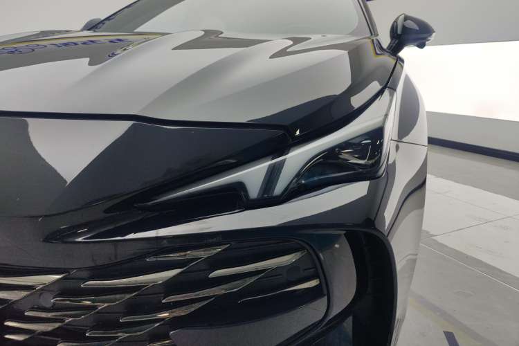 Used MG 7 2023 2.0T Automatic Trophy+ Ignition Glory Edition
