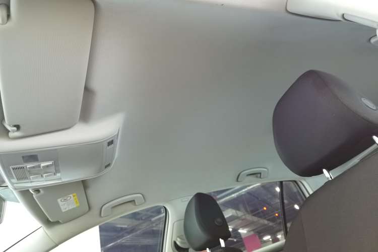 Used Volkswagen Golf 2016 1.6L Automatic Fashion Model
