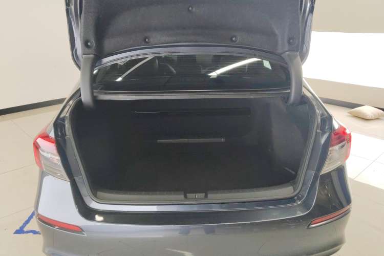 Used Honda Civic 2023 240TURBO CVT Dynamic · Center Stage Special Edition