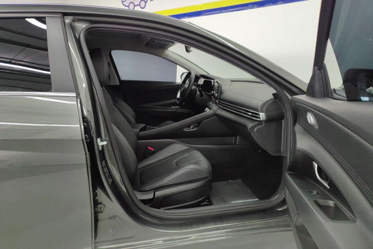 Used Hyundai Elantra 2023 1.5L CVT GLX Elite Edition