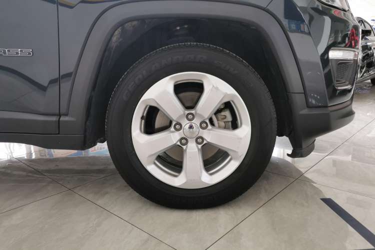 Used  Compass 2017 200T Automatic Family Edition
