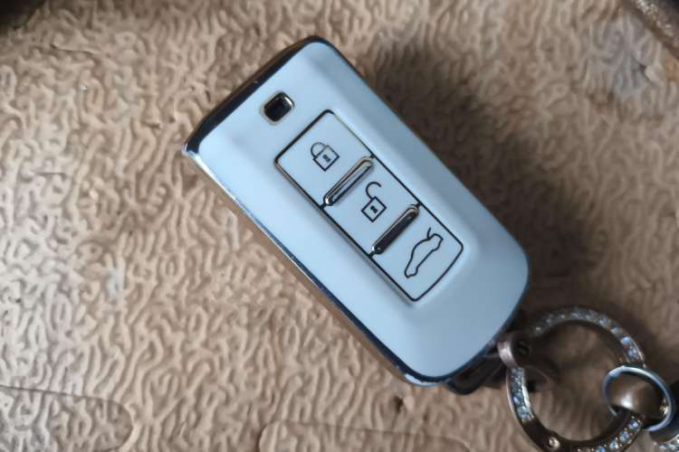 Used Mitsubishi Outlander 2021 2.4L 4x4 Zhi Xiang Edition 7 Seats