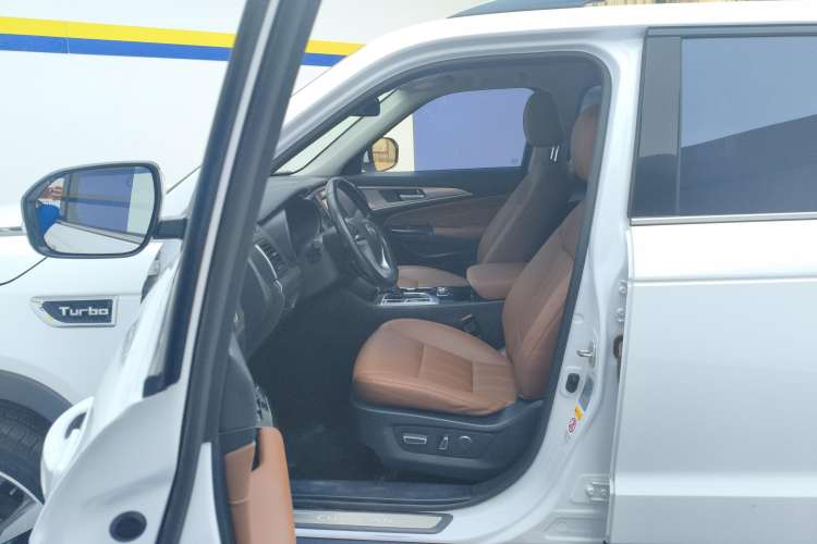 Used Changan CS95 2017 2.0T Two-Wheel Drive Zhitu Edition
