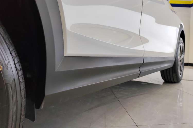 Used Lynk & Co 06 EM-P 2023 EM-P 56 Standard Range Pro
