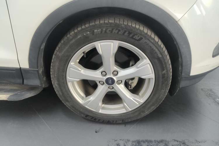 Used Ford Kuga 2017 EcoBoost 180 Two-Wheel-Drive Tiger Leap Model
