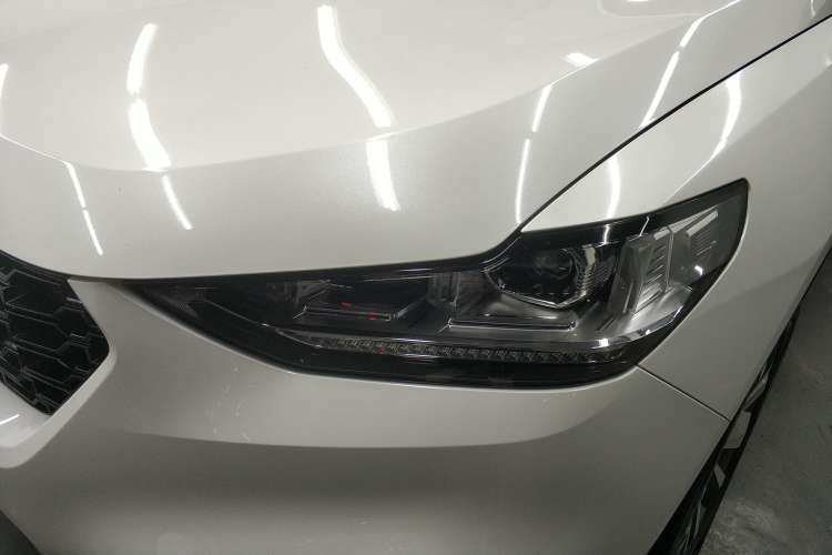 Used Wey VV6 2018 2.0T Two-Wheel Drive Flagship Version China V Standard
