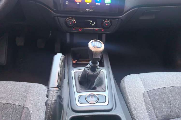 Used Qoros 3 2017 GT 1.6T Manual Enjoyment Model
