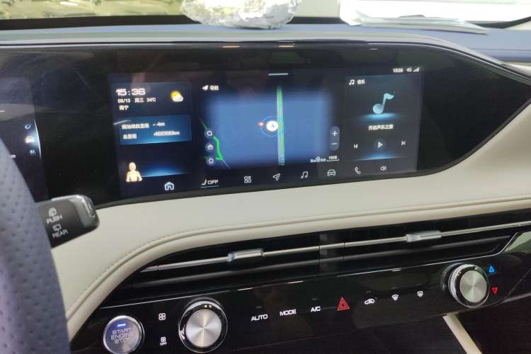 Used Dongfeng Aeolus Huge 2022 Mach Dual-Motor 1.5T MHD Dare-to-Dream Edition
