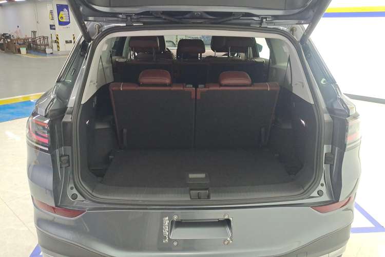 Used Volkswagen ID.6 X 2022 Intelligent Long-Range Version
