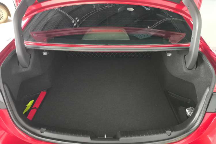 Used Mazda Atenza 2018 2.0L Blue Sky Luxury Edition China VI Standard
