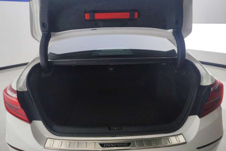 Used Honda Inspire 2019 260TURBO Elegant Edition China VI Emission Standard
