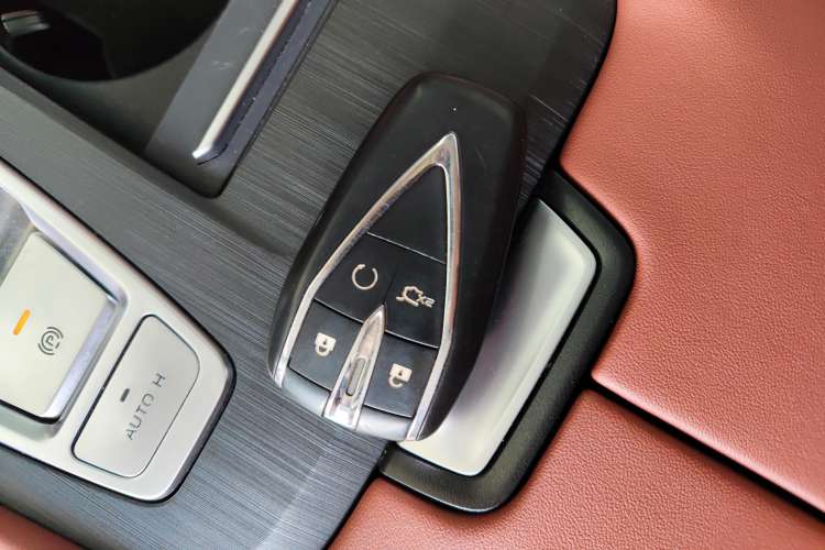 Used Changan CS75 PLUS 2023 3rd Generation 1.5T Automatic Prestige Model
