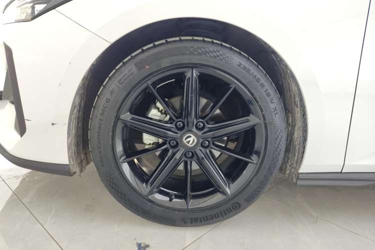 Used Changan UNI-V 2022 1.5T Prestige Version
