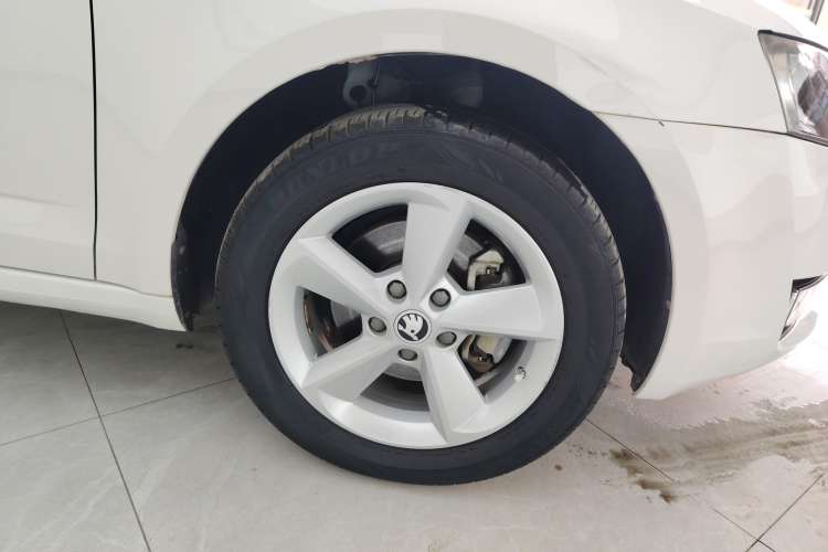 Used Skoda Octavia 2015 1.6L Automatic Yijun Edition
