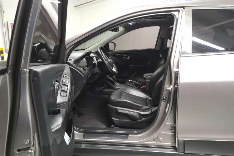 Used Hyundai ix35 2015 2.0L Automatic 2WD Smart Version China V Standard