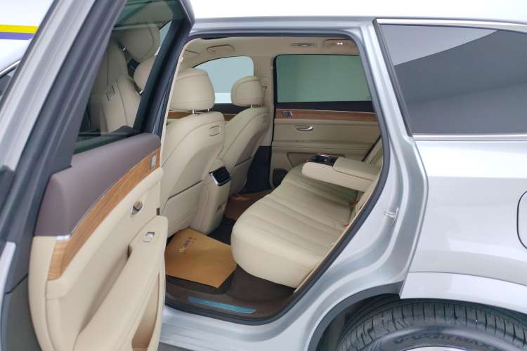 Used Hima AITO M7 2024 1.5T Rear-Drive Plus Version 5 Seats
