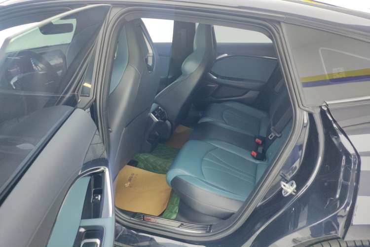 Used MG 7 2023 2.0T Automatic Trophy+ Ignition Glory Edition
