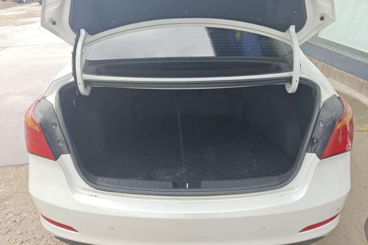 Used Hyundai Mistra 2014 1.8L Automatic Smart GLS
