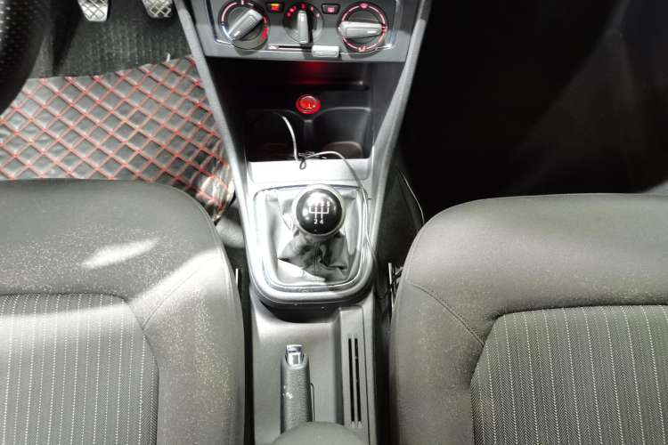 Used Volkswagen Jetta 2013 1.6L Manual Comfort Model