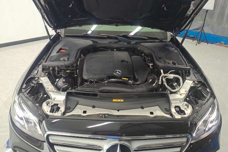 Used Mercedes-Benz E-Class 2019 Restyled E 300 L Sporty and Stylish Edition
