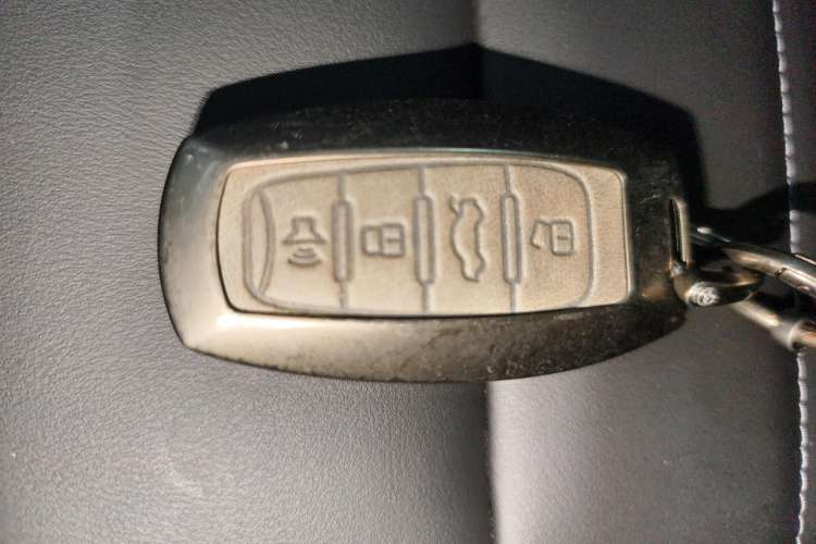 Used Haval F7 2019 2.0T Two-Wheel Drive i-Van China V standard
