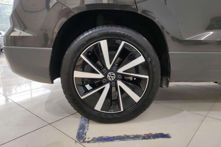 Used Volkswagen Tharu 2023 300TSI Two-Wheel-Drive Moonlight Edition
