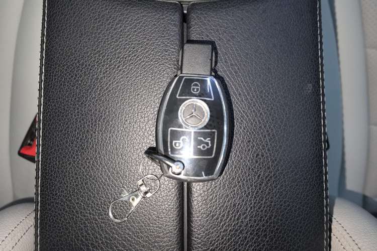 Used Mercedes-Benz C-Class 2017 Facelift C 200 L 4MATIC Sport Edition