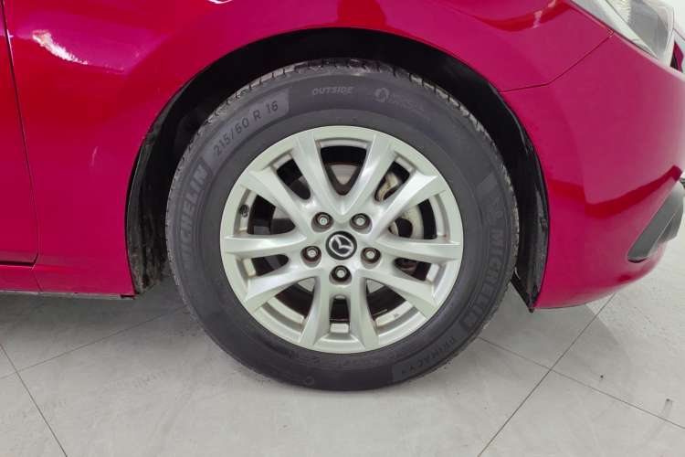 Used Mazda Mazda 3 Axela 2016 Sedan 1.5L Automatic Luxury Model