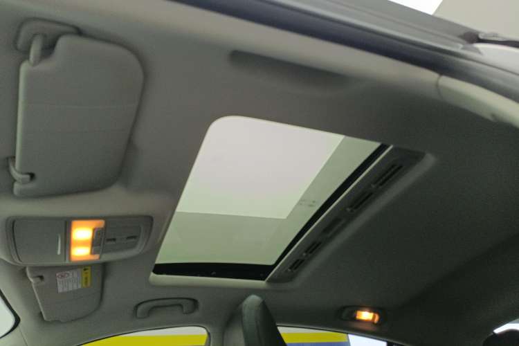 Used MG 5 2021 180 DVVT CVT Youth Luxury Edition
