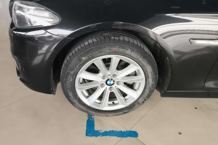 Used BMW 5 Series 2017 520Li Elegant Edition
