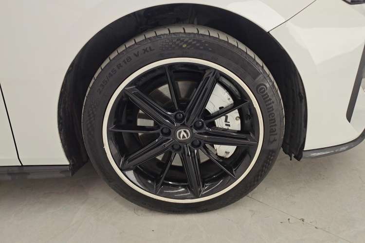 Used Changan UNI-V iDD 2023 Zhidian iDD 1.5T 113km Smart & Fun Version (Rapid Edition)
