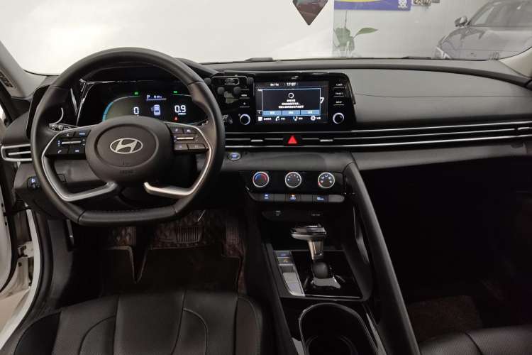 Used Hyundai Elantra 2023 1.5L CVT GLX Elite Edition
