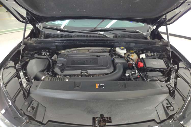 Used Buick Envision 2022 Encore Plus 652T Five-Seat Luxury Model
