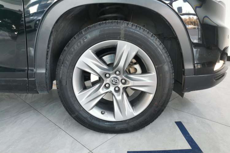 Used Toyota Highlander 2015 2.0T Four-Wheel Drive Luxury Navigation Version with 7 Seats
