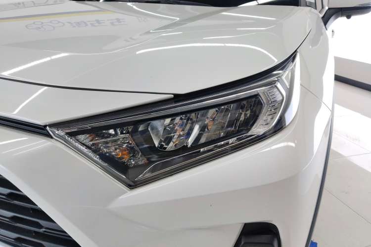 Used Toyota RAV4 2023 2.0L CVT Two-Wheel Drive Urban Edition
