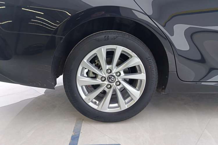 Used Toyota Camry 2021 2.0G Luxury Edition
