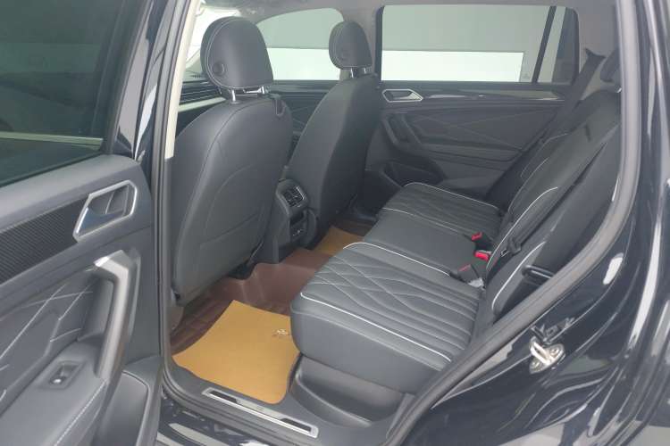 Used Volkswagen Tiguan L 2023 330TSI Automatic Two-Wheel Drive R-Line Enjoyment Edition
