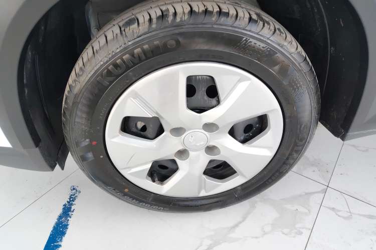 Used Wuling Alvez 2022 1.5L Manual Free-Style Model