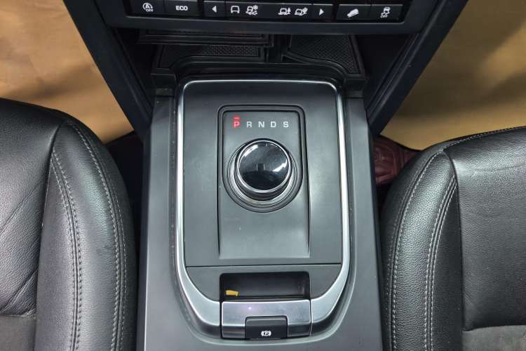 Used Land Rover Discovery Sport 2018 240 PS PURE Edition
